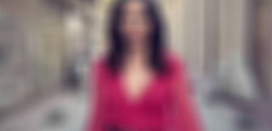 بالصور.. نجمة تركية شهيرة تكشف تفاصيل اعتداء زميلها الممثل عليها