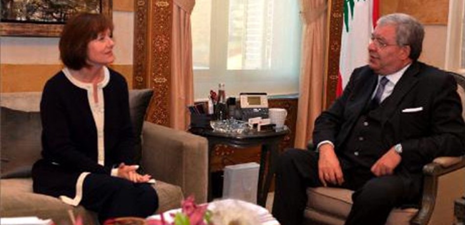 المشنوق التقى ريتشارد: لضمان عودة آمنة للنازحين