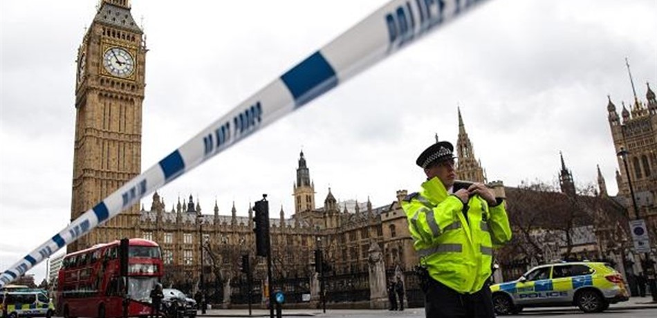 أرسل خطابات تدعو للعنف ضدّ المسلمين.. فقبضت عليه الشرطة