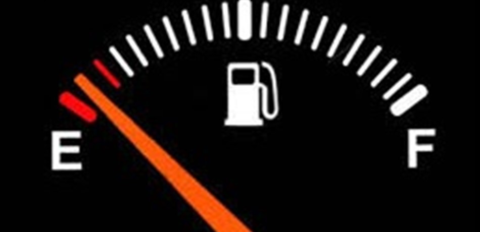 عن سعر البنزين الذي يلامس الـ 30 الف...و"حاجات منتال"!