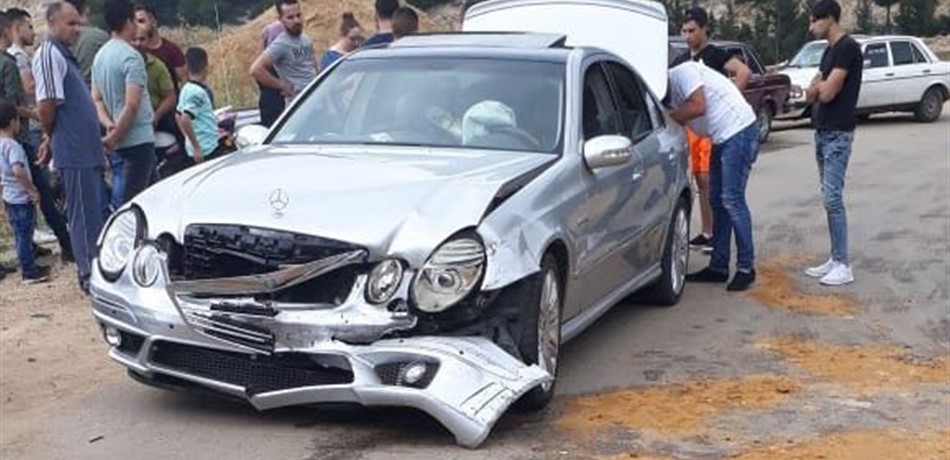 بالصورة: إصابة طفلين وإمرأة بحادث سير في الضنية