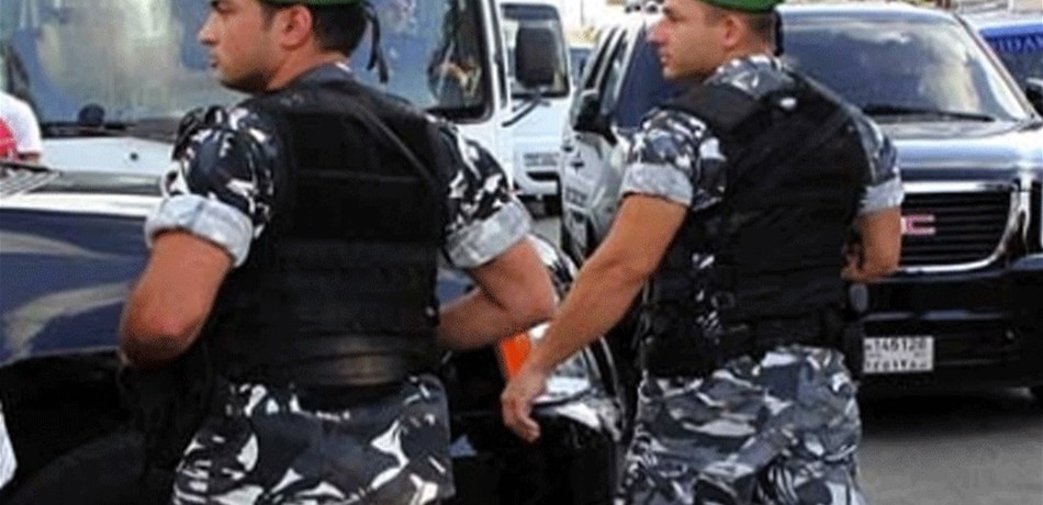 قوى الامن توضح ملابسات تسليم طفل لأبيه نهار العيد.. 