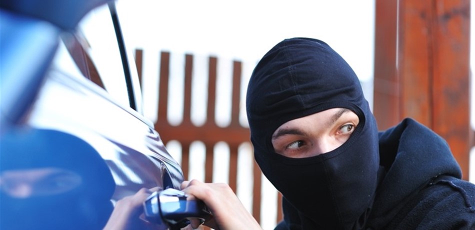"يا فرحة ما تمّت": سَرَقَ السيارة وبعد 10 دقائق أوقفته قوى الأمن في رياق! 