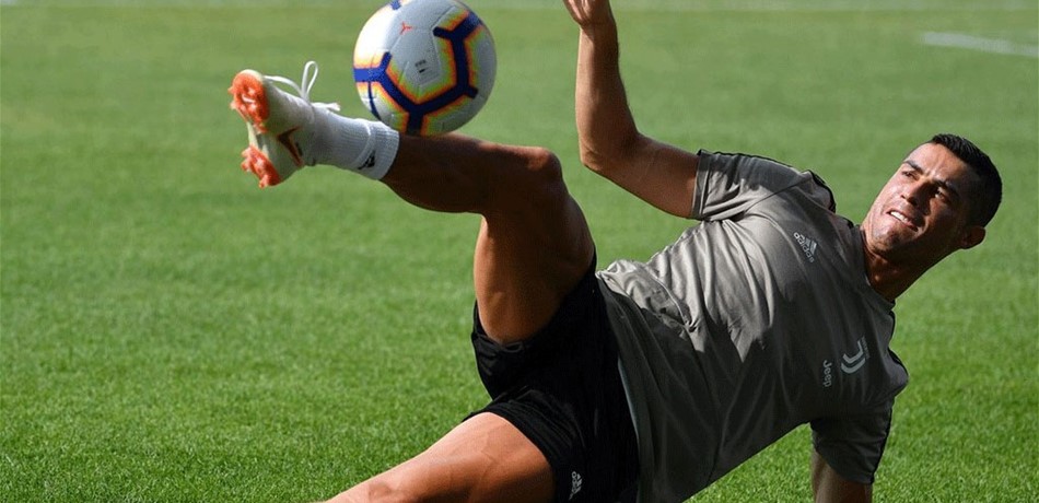 مباراة رونالدو الأولى مع اليوفي تبث مجاناً على فيسبوك!