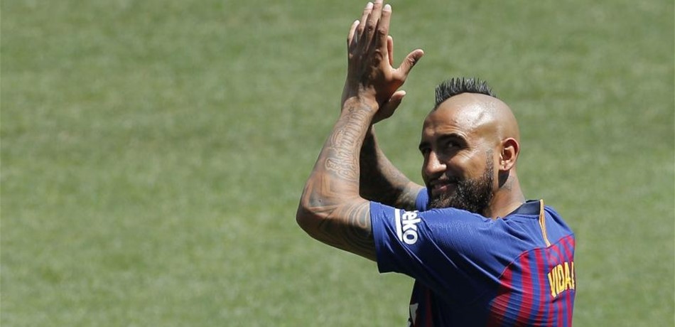 فيدال يفاجئ الجماهير.. "لا أكره ريال مدريد"