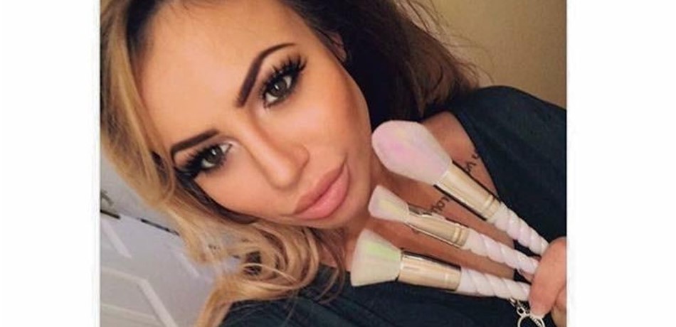 بالصور: تركا عملهما لتصميم فرشاة ماكياج.. وما حصل بعدها ملهم جداً