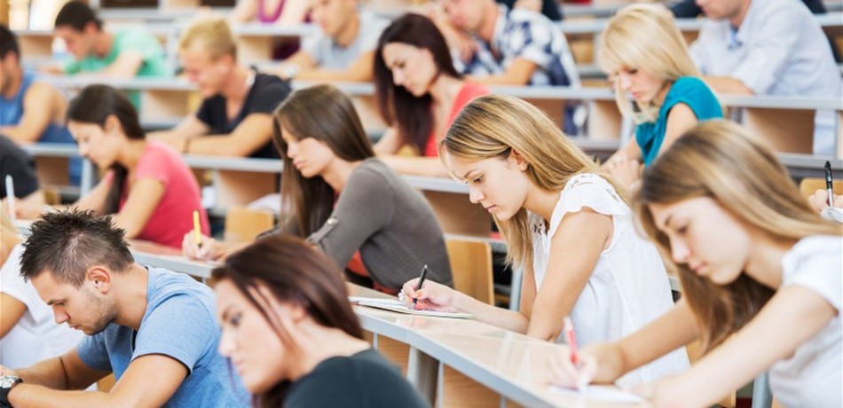 أوروبا تدقق بشهادة جامعة كبيرة.. و"AUB" و"USJ" خرجتا عن صمتهما! 