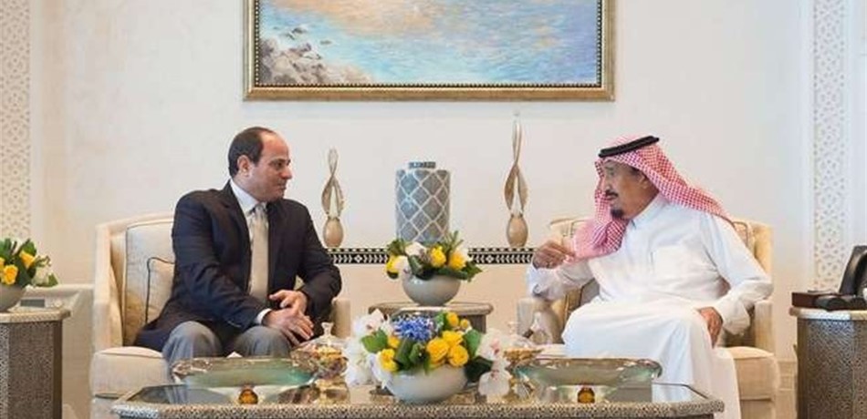 السيسي يجري محادثات مع الملك سلمان في زيارة مفاجئة إلى السعودية
