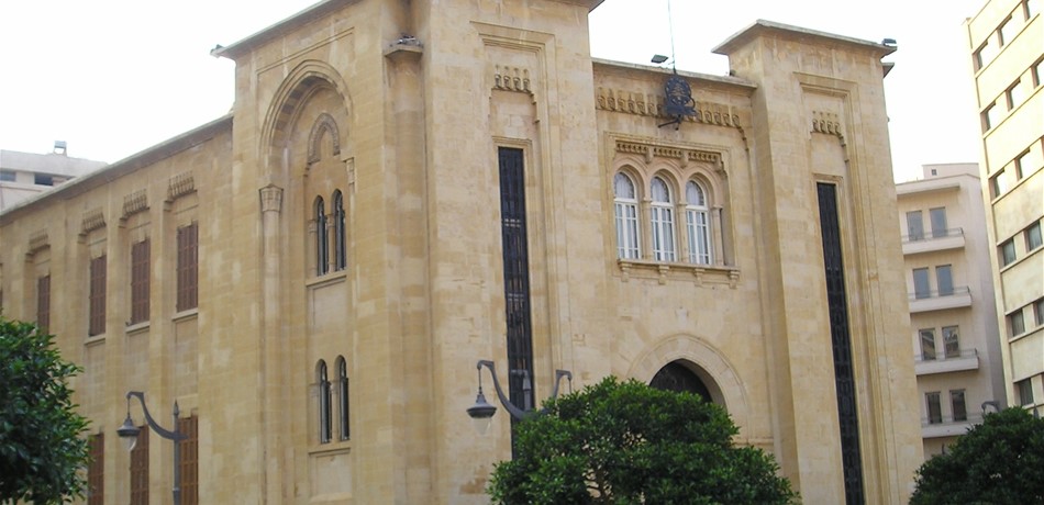 نائب يحذر من "انفلاج"