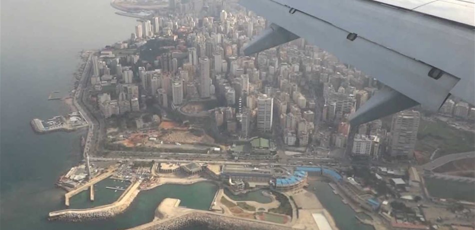 لبنان كما يبدو عن بعد 15 ألف ميل... مشهد يتكرّر!