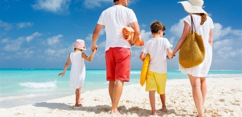 غريق في أوروبا وإعصار ثالث باليابان.. ماذا عن طقس لبنان؟
