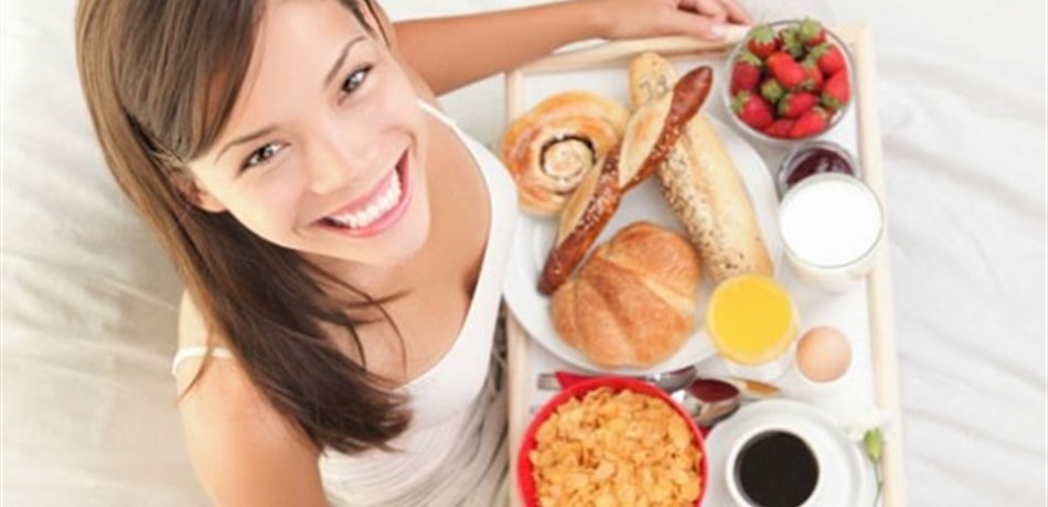 5 عادات خاطئة بعد الطعام.. احذر من اضرارها