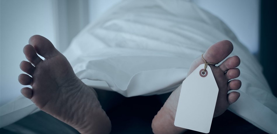 عثروا على جثة "علي" في شقته المُستأجرة.. توفي منذ 4 أيام 