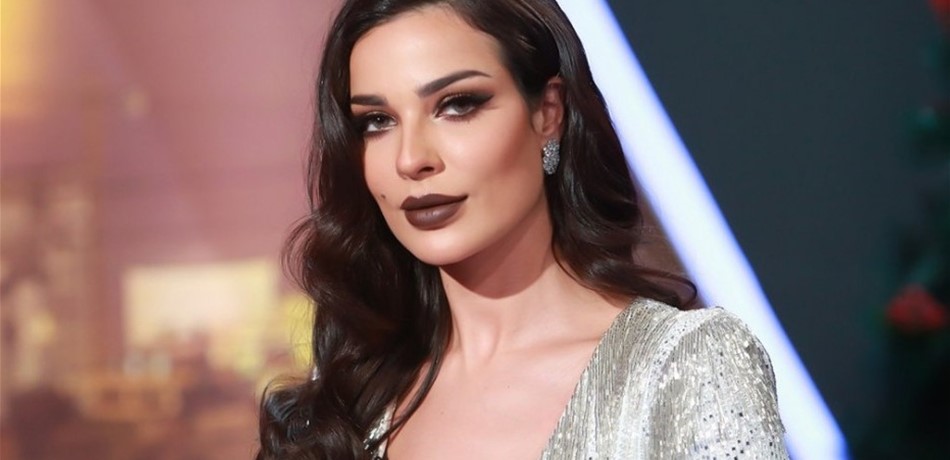 نادين نجيم تثير التساؤلات ببطنها المُنتفخ.. ما حقيقة حملها؟!