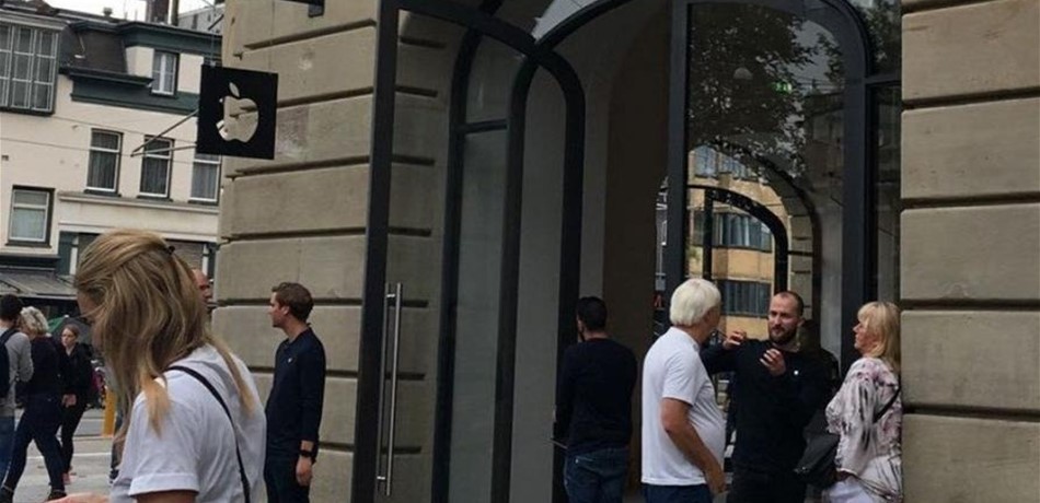 حادثة غريبة.. انفجار آيباد في متجر آبل يصيب 3 موظفين