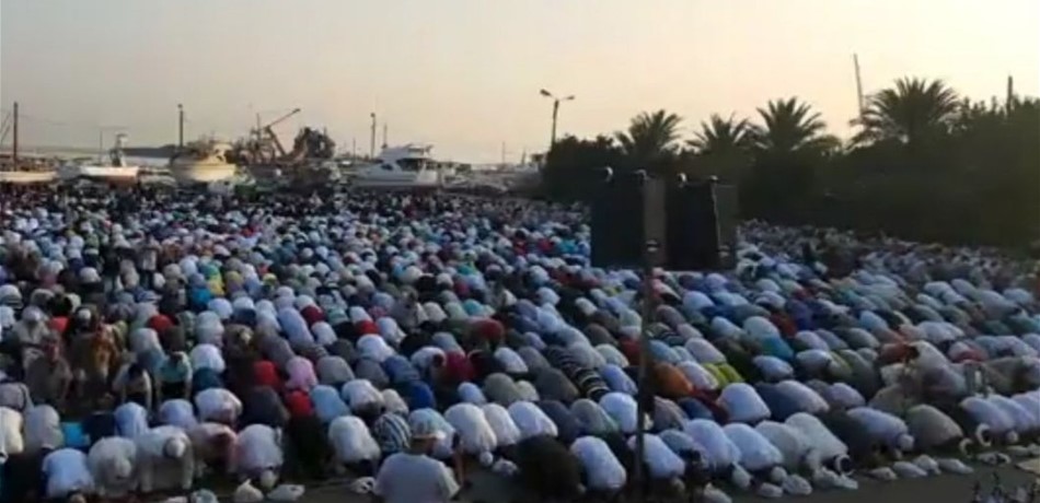 بالصور.. صلاة العيد في طرابلس