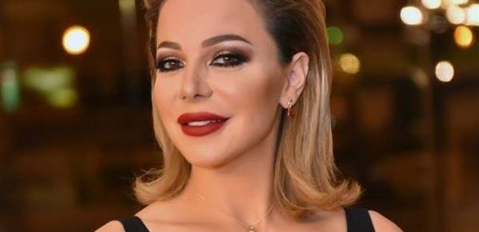 ترامب يبعد الممثلة السورية سوزان نجم الدين عن أولادها في العيد!