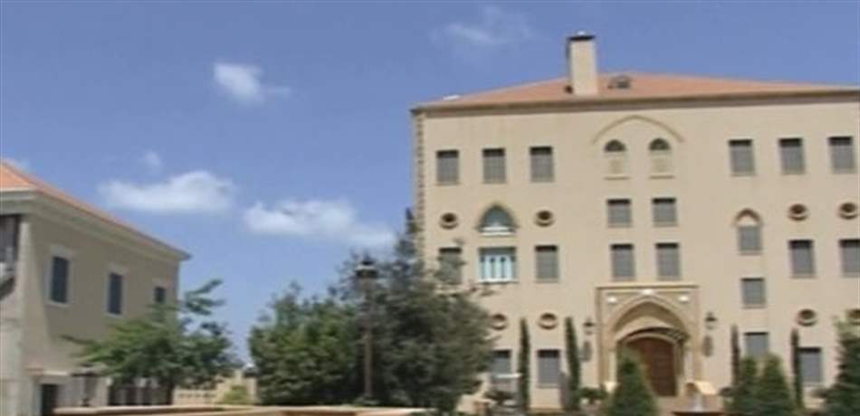 الحريري يلتقي السنيورة وميقاتي في بيت الوسط