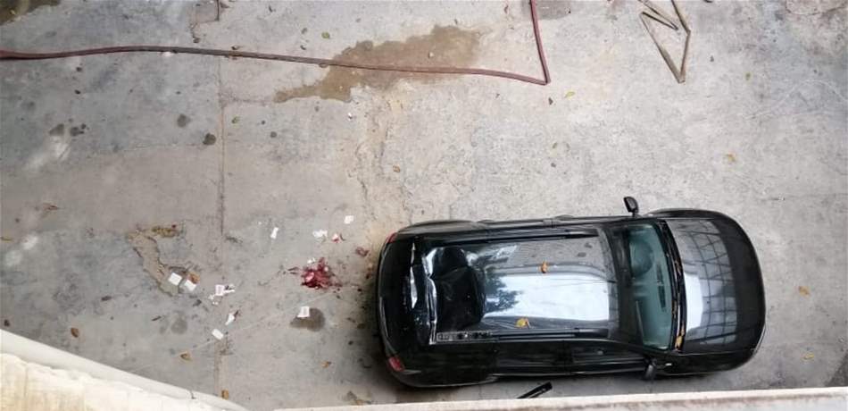 الموقوف الذي رمى بنفسه من قصر العدل سقط على سيارة قاضٍ.. هل يتحمّل المسؤولية؟ 