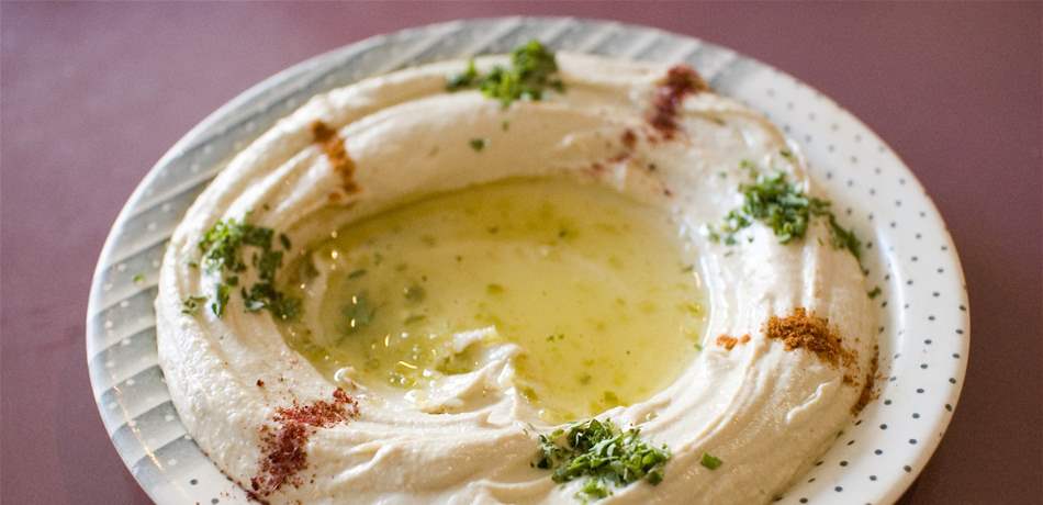 الطحينة.. هذا ما تفعله ملعقة منها بالجسم! 