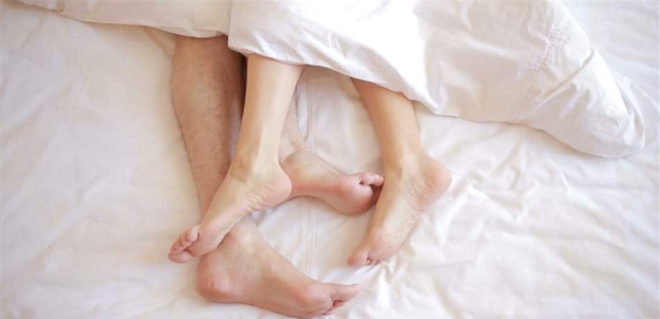 تعانون من تشنج بالأعصاب.. مارسوا العلاقة الحميمة! 