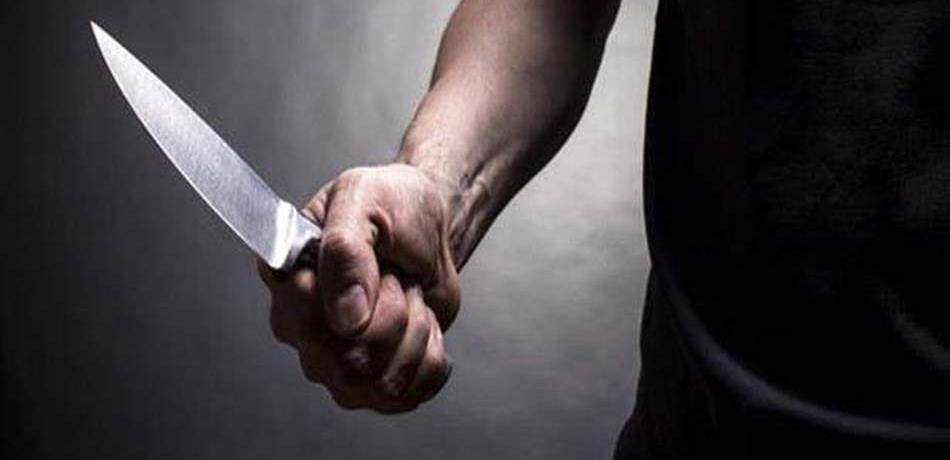 في العباسية.. اختلفت والدته مع أحدهم فطعنه بسكّين!