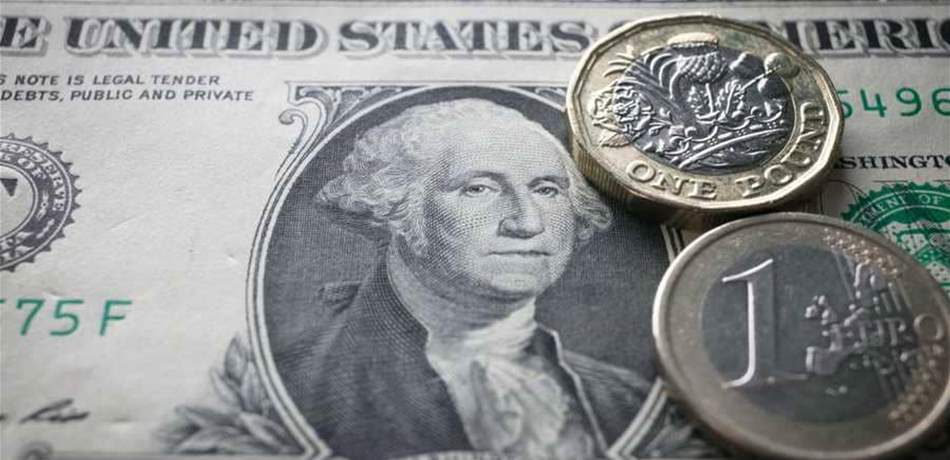 الدولار يضرب مجدداً.. وعملة أخرى "مهمة" في مهب الريح