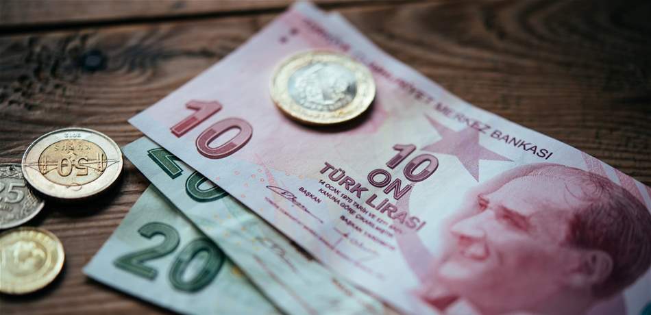 تركيا في ورطة والحلول موجعة.. ماذا بعد انهيار الليرة؟ 