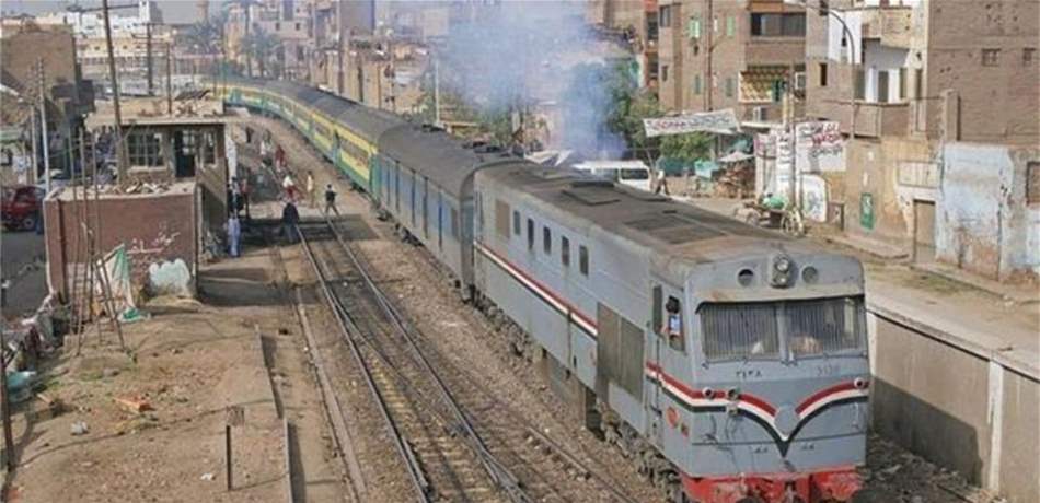 داخل القطار فاجأها مخاض الولادة.. وهذا ما حدث!