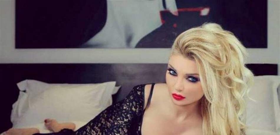 عرض على مريام كلينك أن يكون عبدها المالي.. هكذا أجابت (صورة)