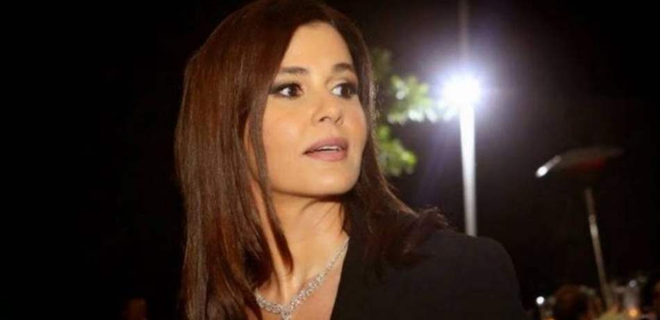ستريدا جعجع تتألق بالأسود.. شاهدوا اطلالتها بأحد الأعراس (صور)
