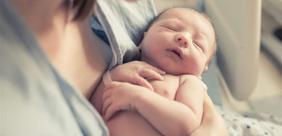 طفلة ستشارك باجتماعات للأمم المتحدة.. "من أجل الرضاعة"
