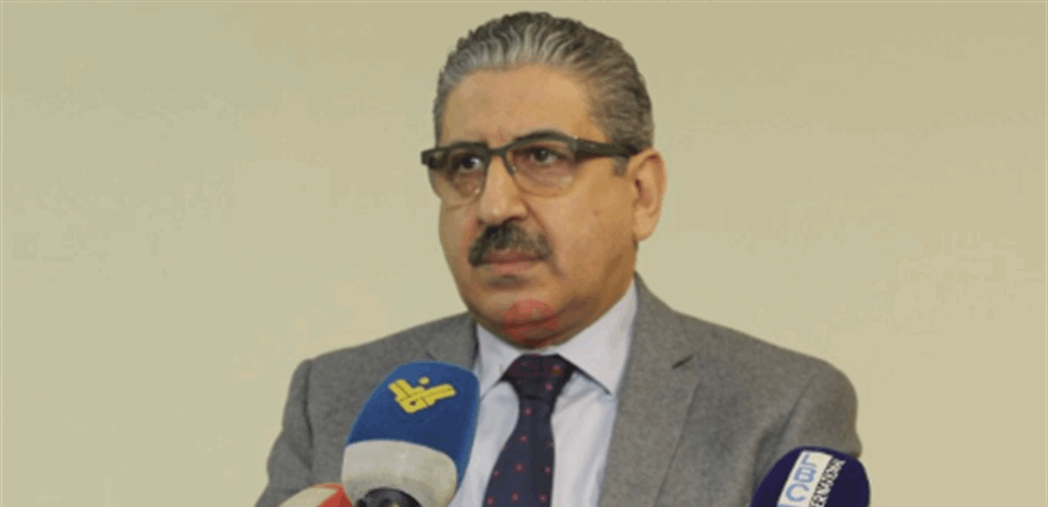 رئيس الجامعة اللبنانية يدّعي على صحافية