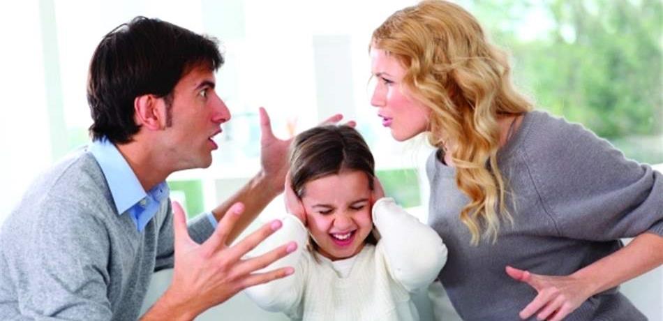كيف تتعاملين مع طفلك بعد الطلاق؟!