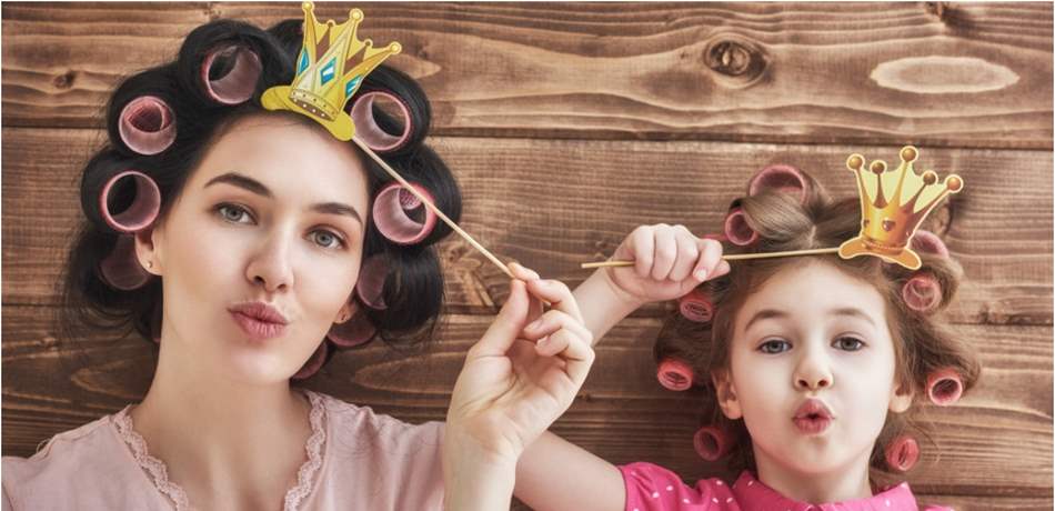 هل تتطابقُ شخصيّة الفتاة مع والدتها أم تختلفُ عنها كليًا؟