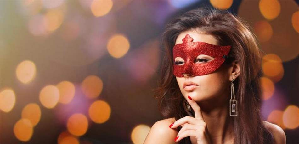 إبنة فنانة لبنانية نسخة طبق الأصل عنها (صور)