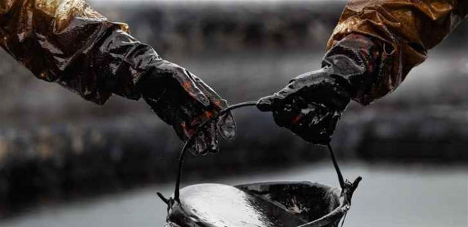 قبيل العقوبات الأميركية عل ايران.. النفط يرتفع 