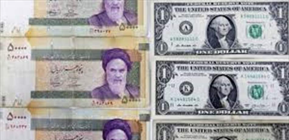 تعافٍ ملحوظ للريال الايراني امام الدولار في سوق الصرف الحر