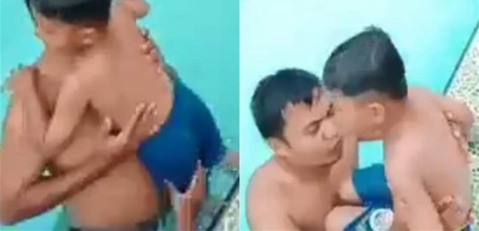 يدٌ "خفية" تسحب طفلاً يحمله والده في المسبح (فيديو) 