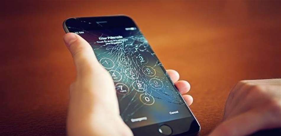 "آبل" تبتكر حلا لمنع تحطم أجهزتها رغم سقوطها!