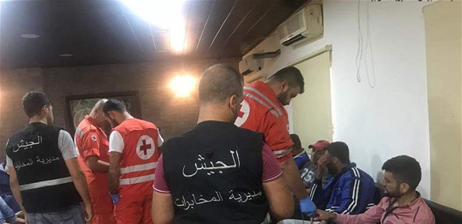 في عرض البحر قبالة طرابلس.. القوات الدولية تعترض مركباً وتسلم ركابه للجيش
