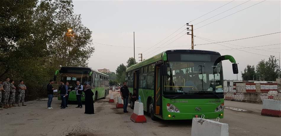 في طرابلس.. دفعة جديدة من النازحين تعود طوعياً إلى سوريا (صور) 