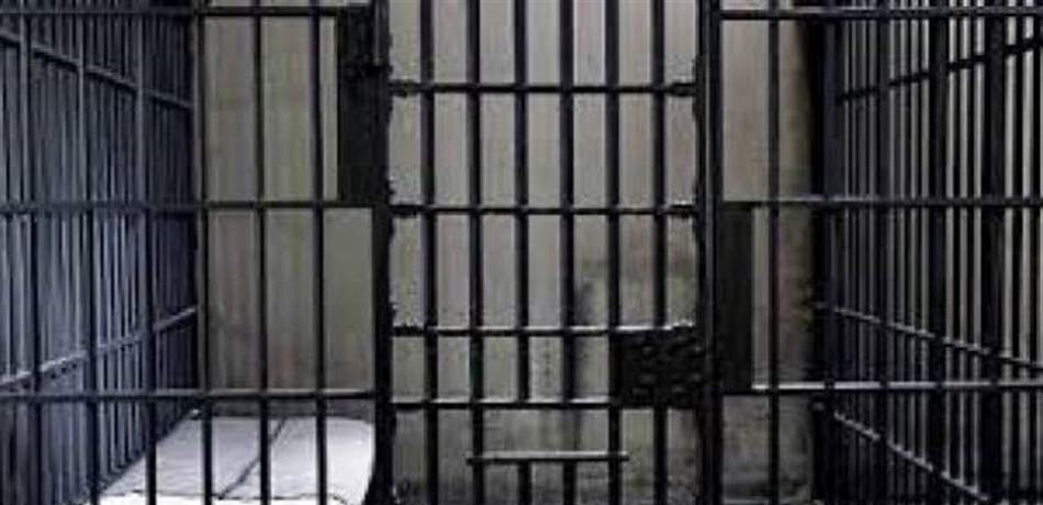 فضيحة في سجن زحلة: ابتزاز وضرب ونوم "على باب الحمّام"!