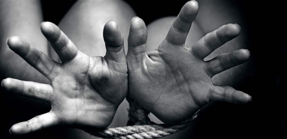 خطفها أشقاؤها وحجزوها.. اليكم القصة الكاملة