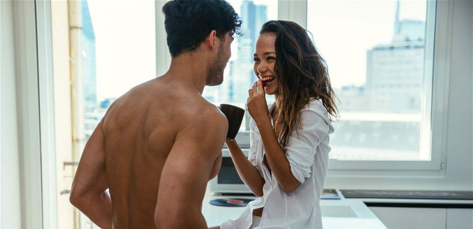 4 مفاتيح سرية للحديث مع زوجك عن العلاقة الحميمة!