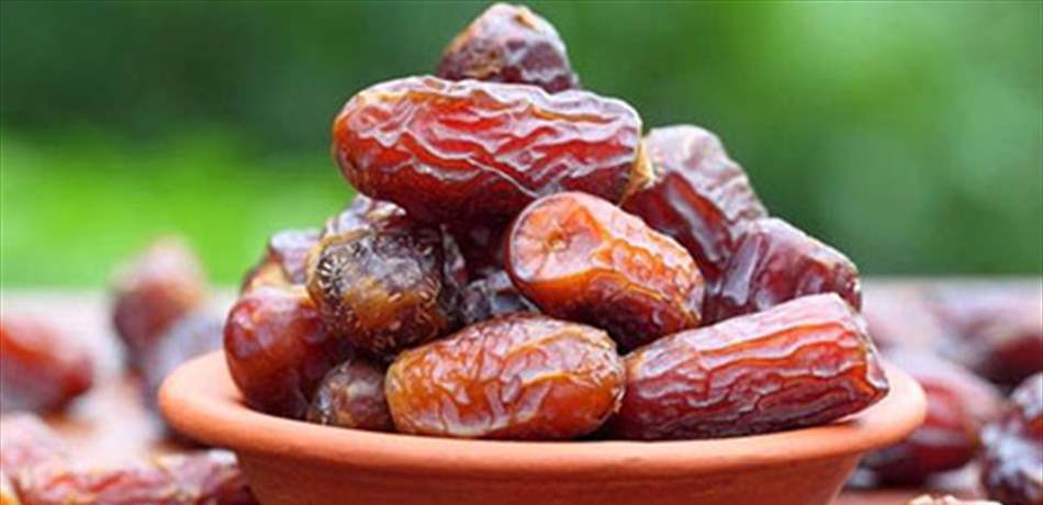 في الشتاء.. 8 فوائد لتناول التمر 