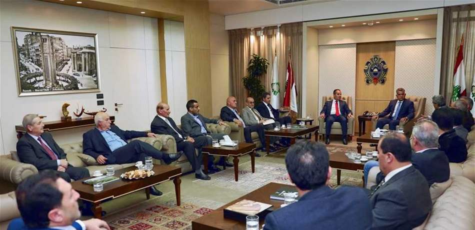 بعد فتح معبر "نصيب".. ابراهيم يتابع الصعوبات التي يواجهها أصحاب الشاحنات