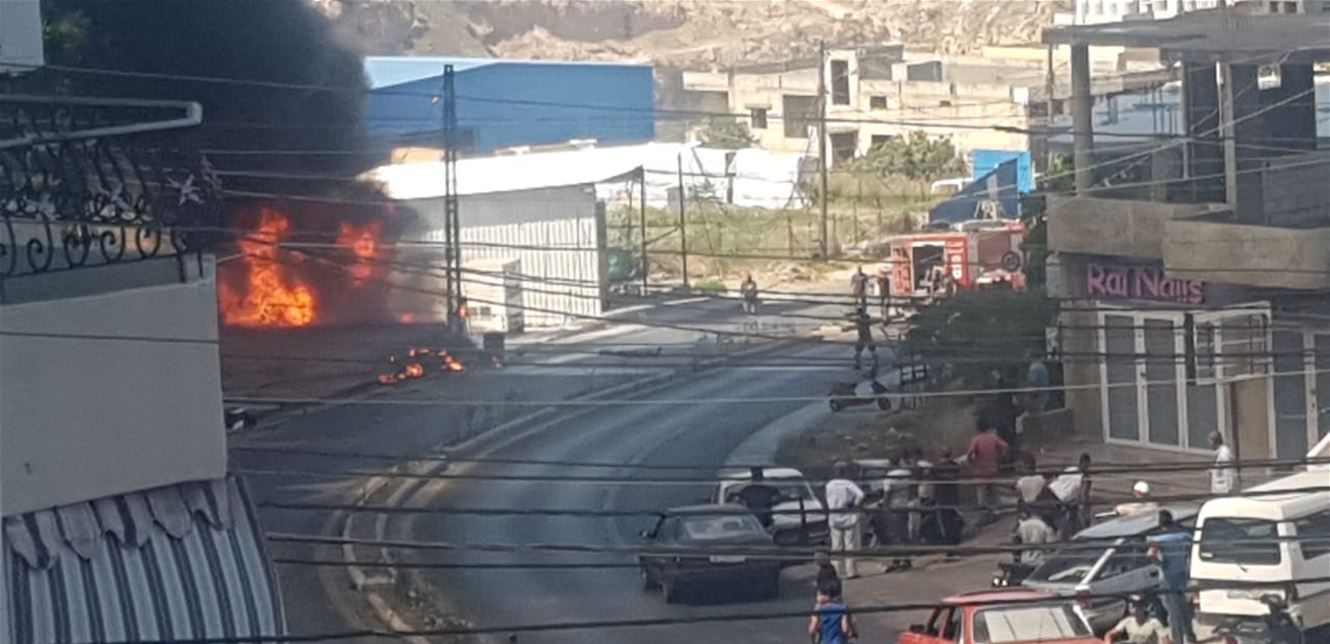 إنفجار خزّان مازوت يعود لأحد أصحاب المولدات الكهربائية في برجا (صورة)