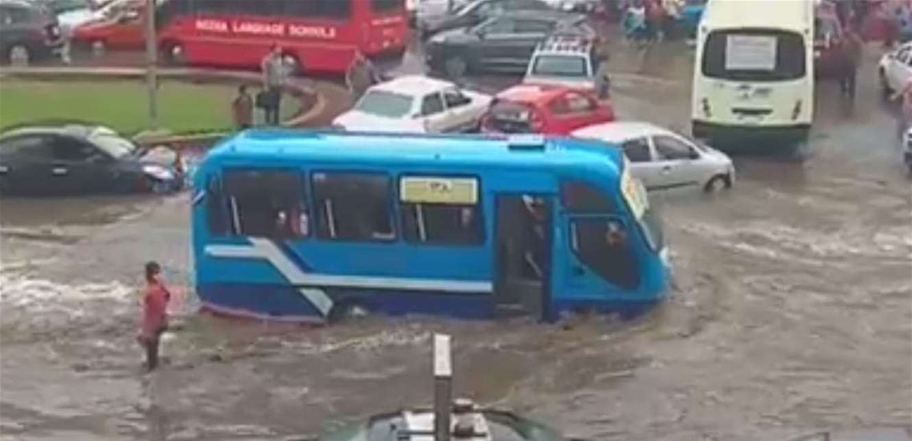 بسبب الأحوال الجوية.. تعليق الدراسة في مدن مصرية 