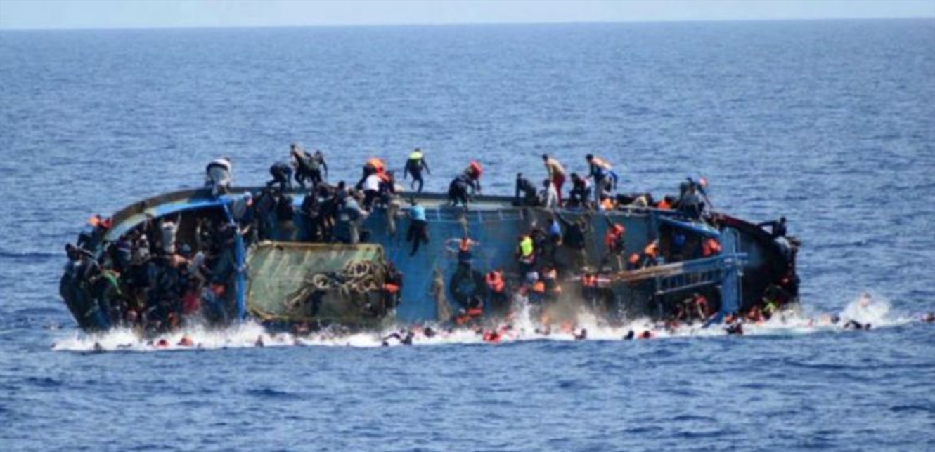 اليونان.. مصرع 11 شخصاً إثر غرق زورق مهاجرين